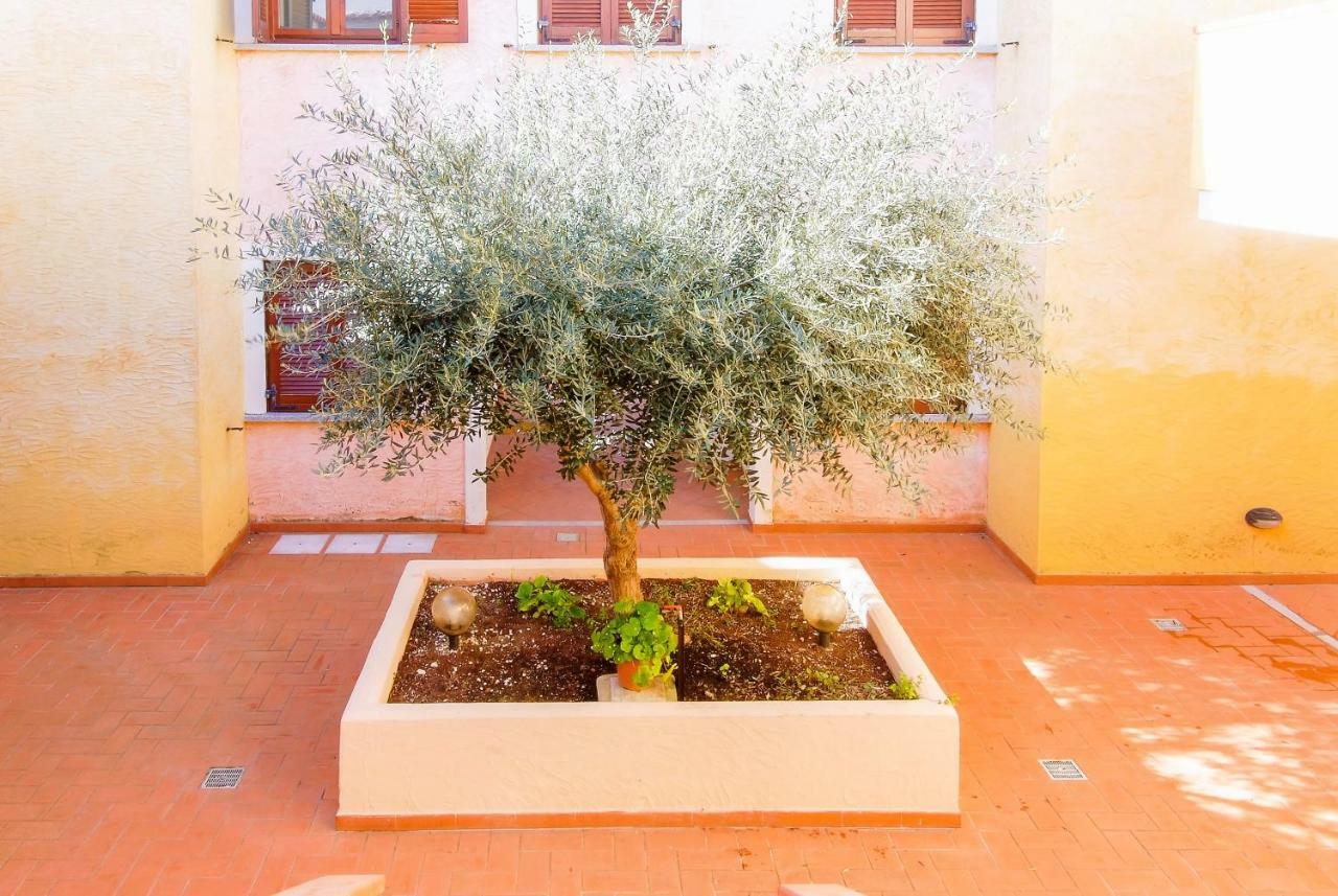 Calipso Santa Teresa Gallura Exterior photo
